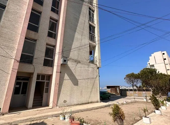 Apartment Mira 303 *